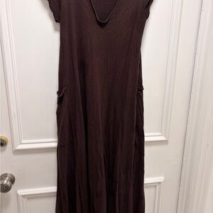 Women’s Brown V-Neck Short Sleeve Maxi Dress